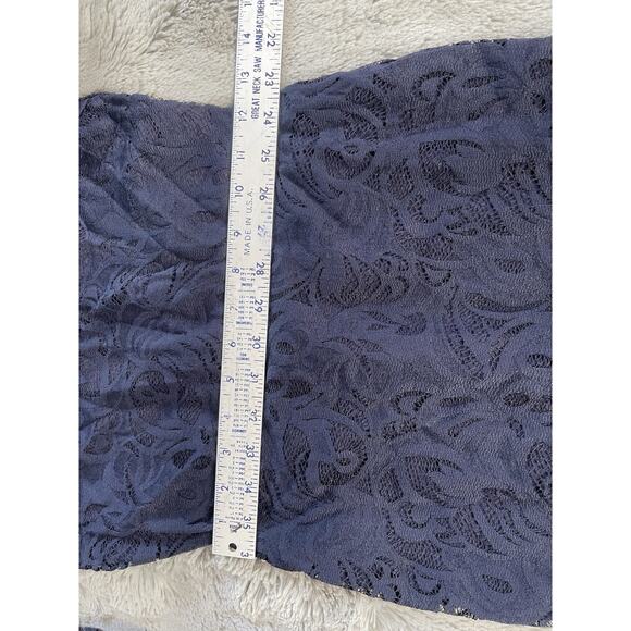 H&M Women’s Lace Dress V Neck Navy Blue Classy Semi Sheer Lined Slim Fit Sz 6 - Picture 3 of 9